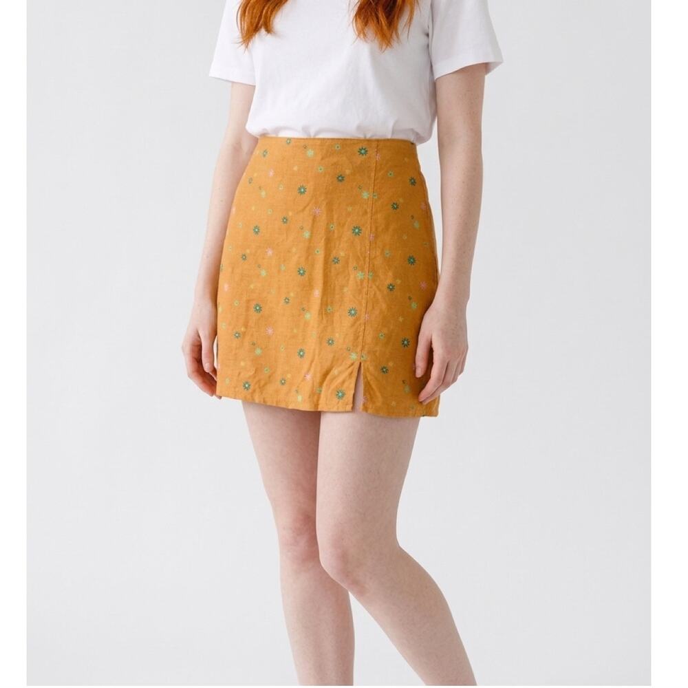 ABOUND Mustard Yellow Floral Embroidered Mini Skirt – Women's Small